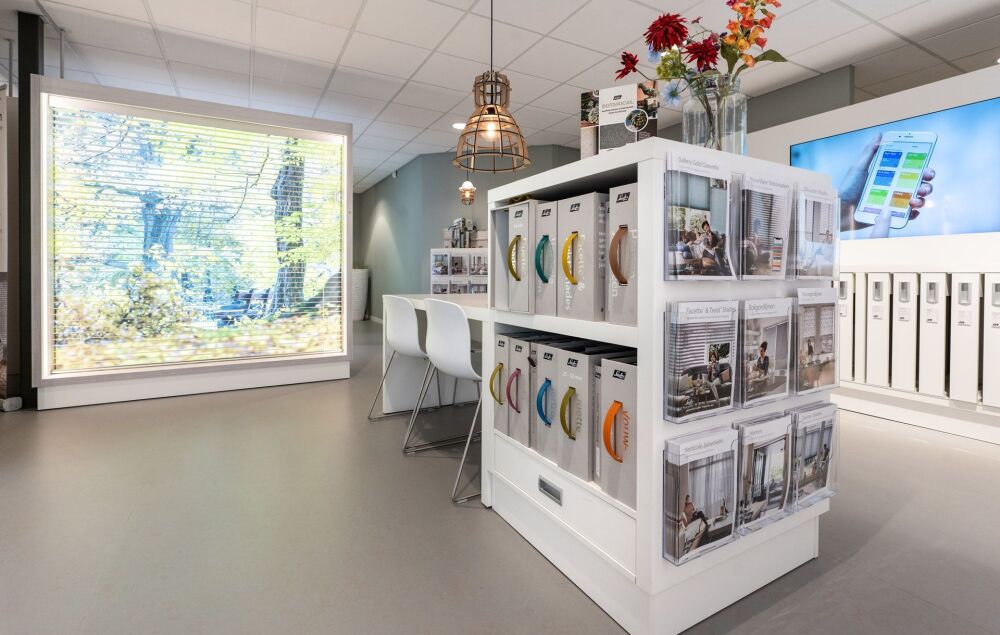 De mooiste collectie Luxaflex® Powerview® Shades in jouw regio vind je bij Jouw Binnenhuisadviseur, jouw binnenhuisadviseur.