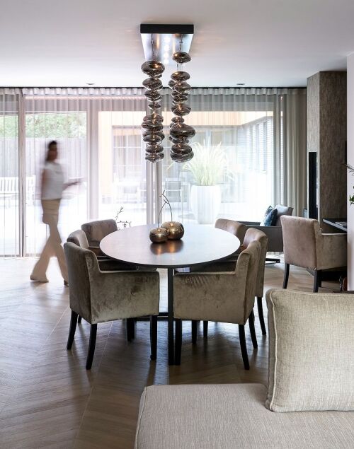 Binnenkijken in een moderne, luxe woning